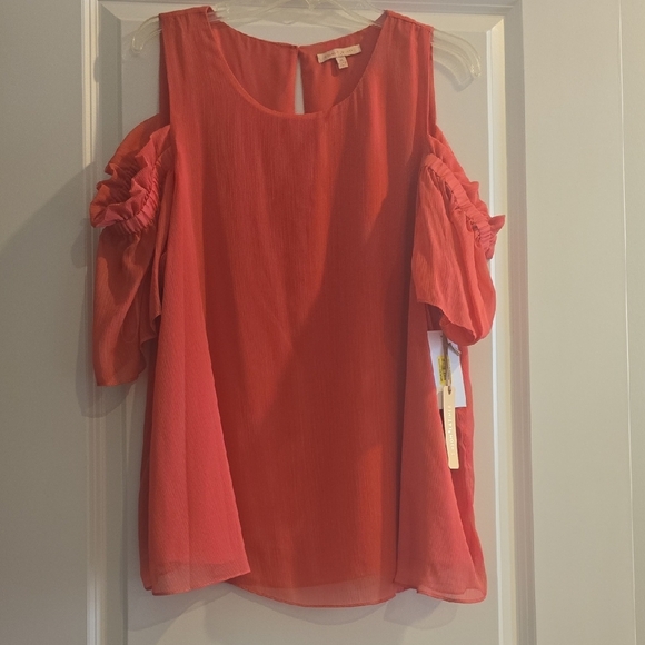 Gibson Latimer Coral Ruffle Sleeve Blouse - Picture 1 of 1